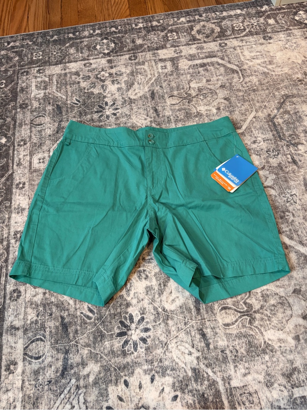 Columbia green Women's Hybrid Shorts